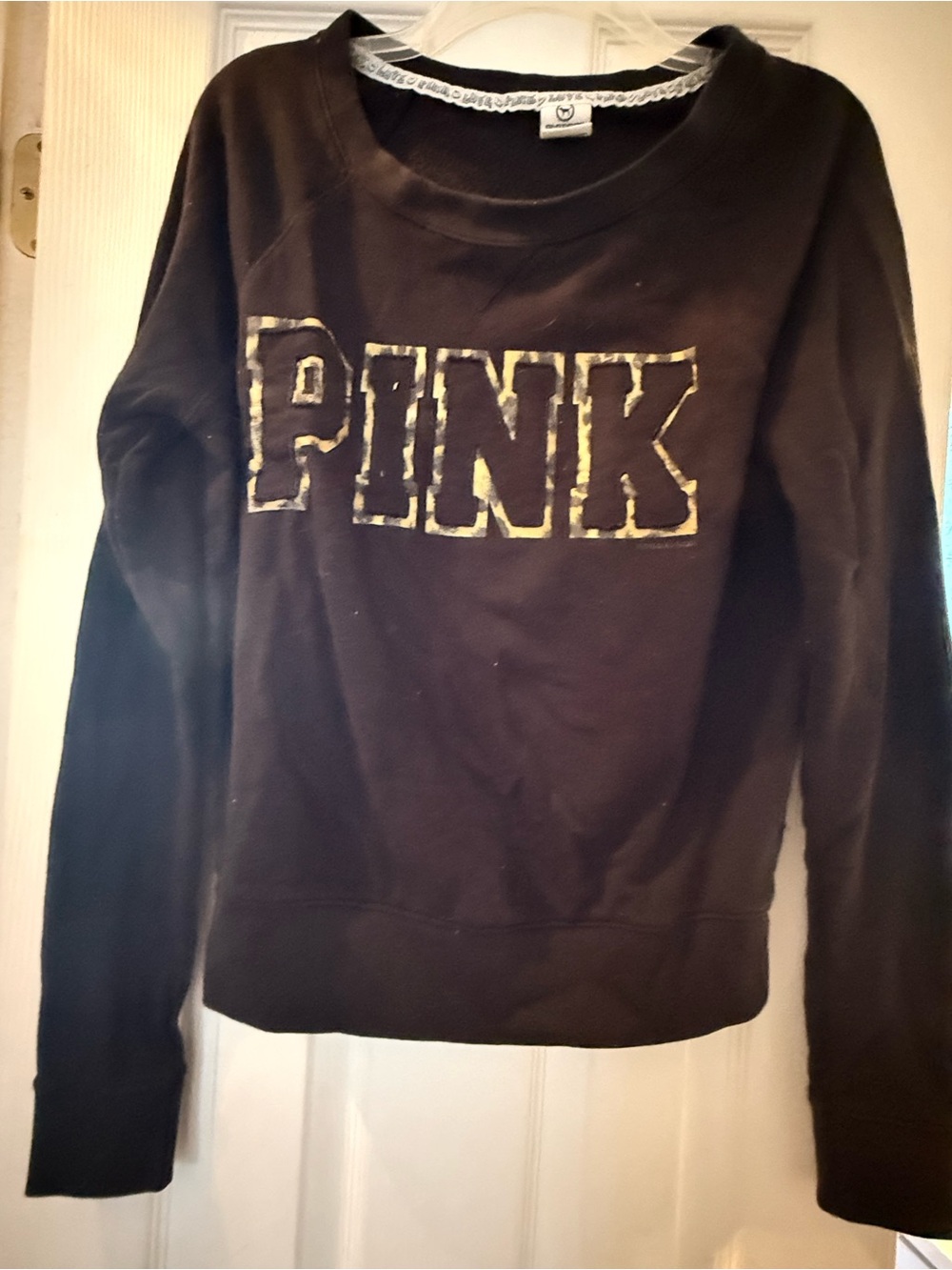 PINK Victoria’s Secret - Women’s Black Cheetah Print Sweatshirt - Size M
